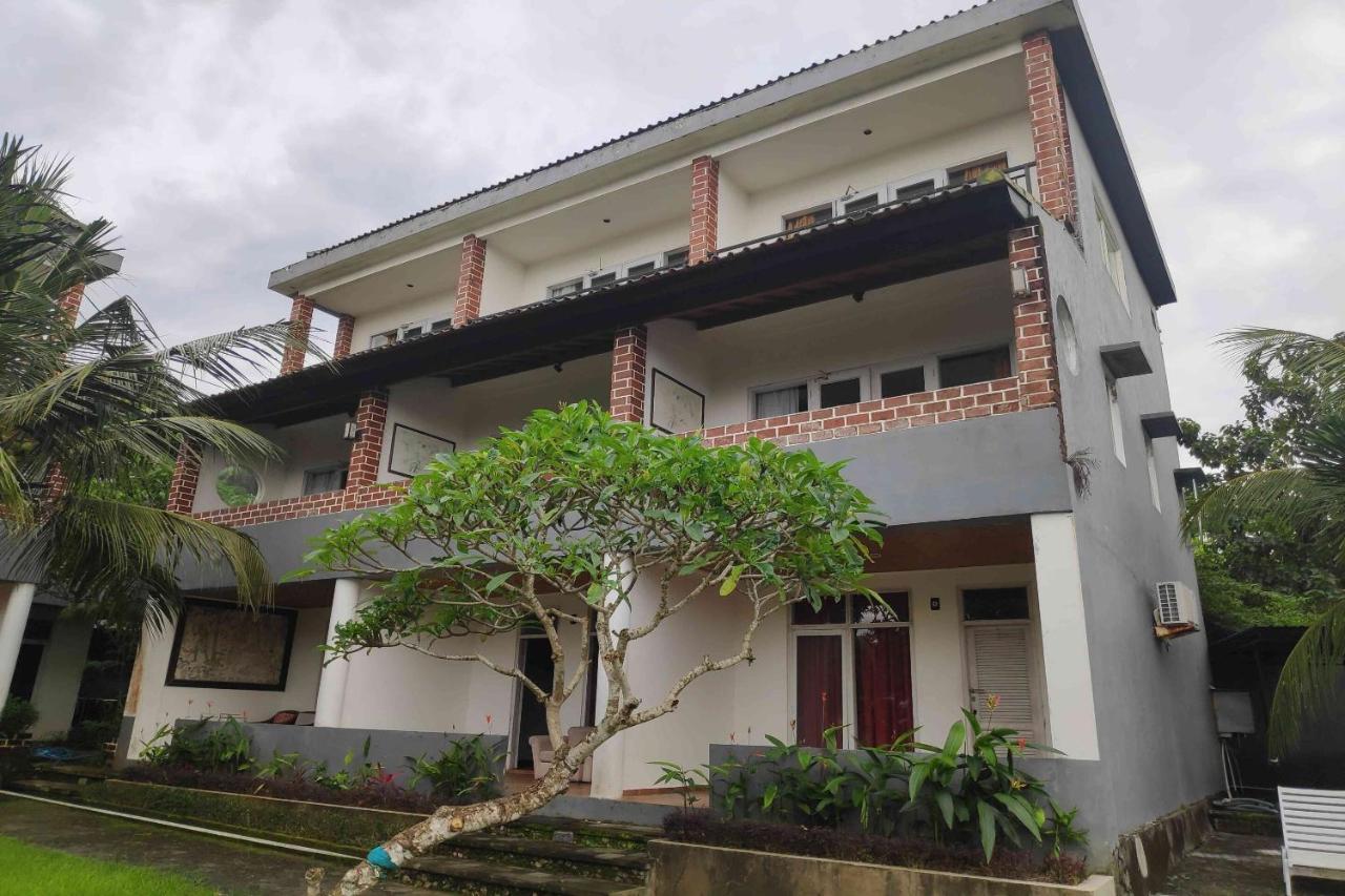 Pecatu Guesthouse Uluwatu  Exterior photo